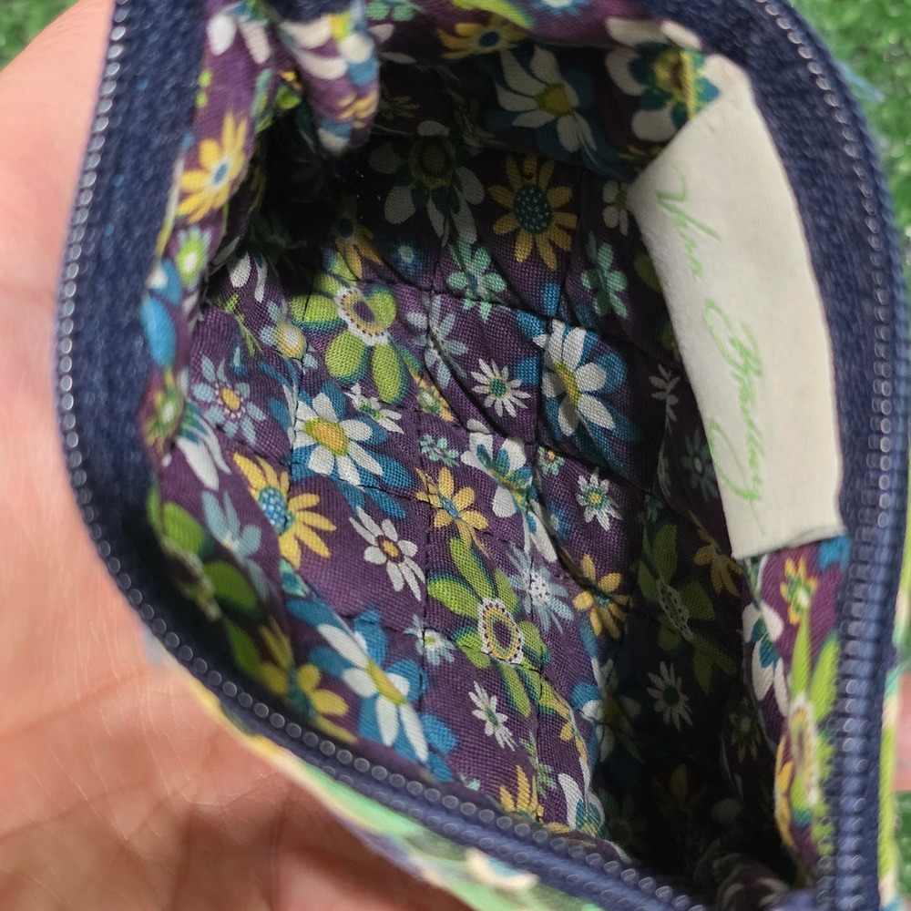 Vera Bradley Small Coin Purse in Daisy Daisy - Picture 4 of 4